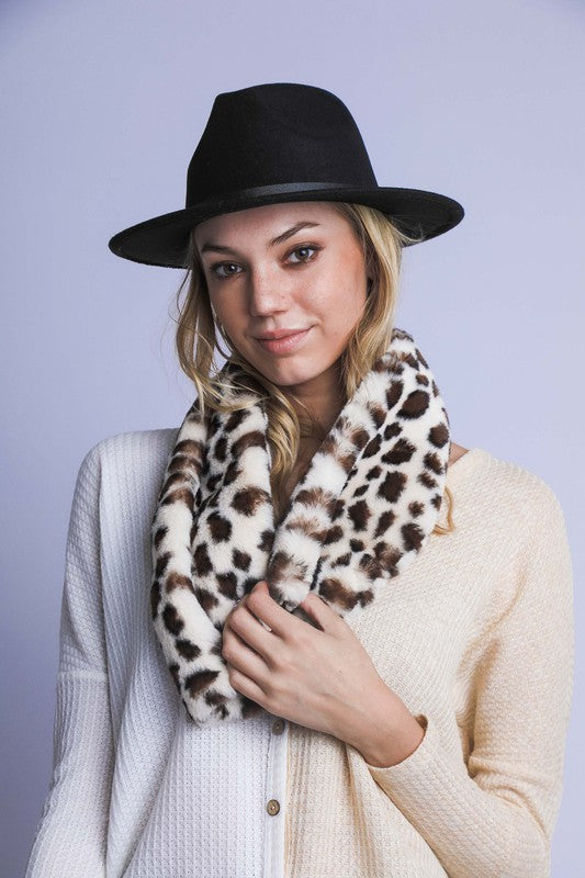 FAUX FUR LEOPARD SCARF