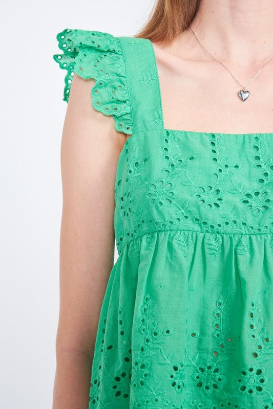 RUFFLE SLEEVE HEM EYELET TOP