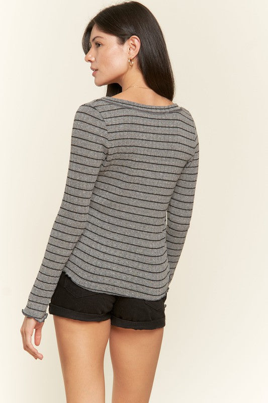 ROUND NECK STRIPE TOP